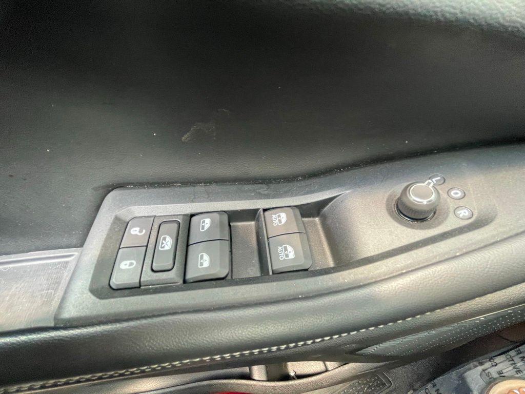 used 2023 Jeep Grand Cherokee L car, priced at $32,492