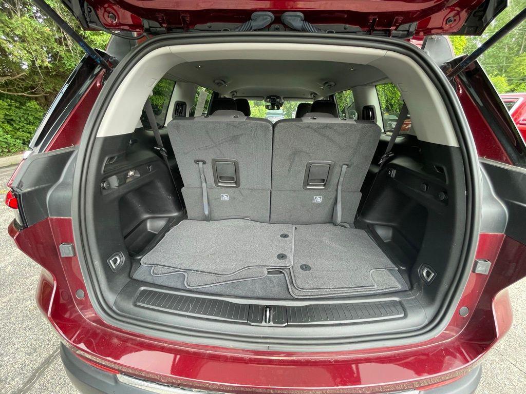 used 2023 Jeep Grand Cherokee L car, priced at $32,492