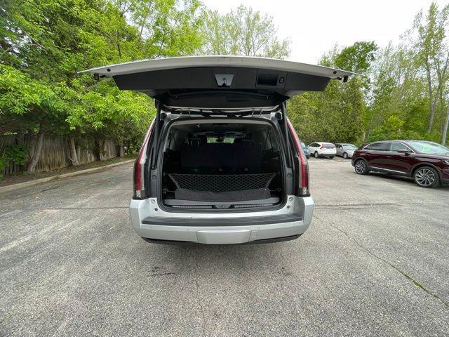 used 2020 Cadillac Escalade ESV car, priced at $38,899