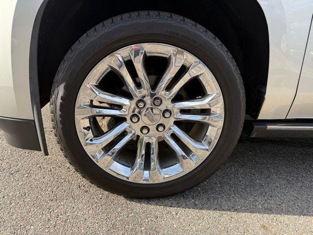 used 2020 Cadillac Escalade ESV car, priced at $38,899