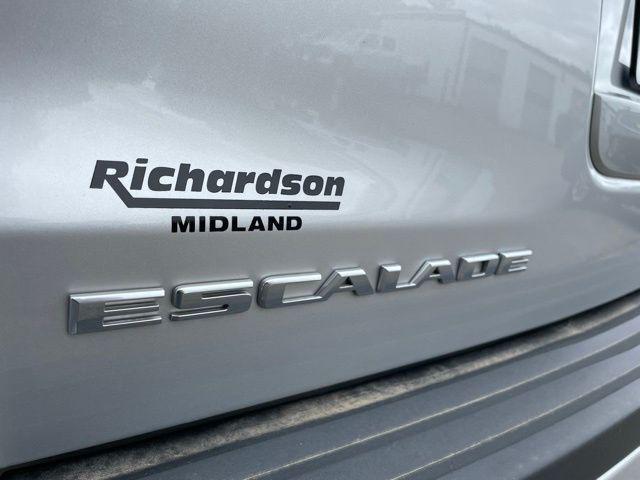 used 2020 Cadillac Escalade ESV car, priced at $38,899