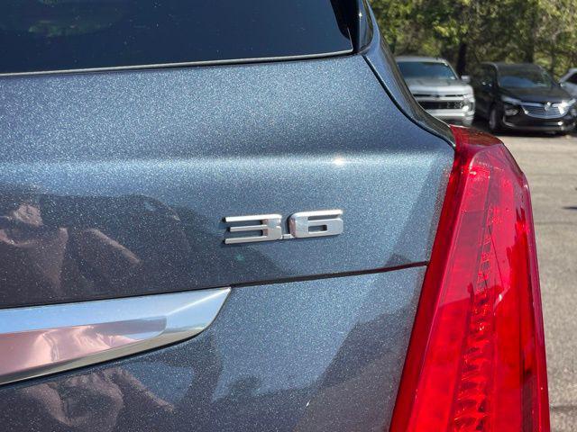 used 2019 Cadillac XT5 car, priced at $25,393