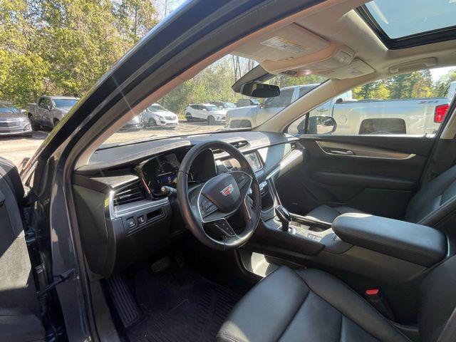 used 2019 Cadillac XT5 car, priced at $25,393