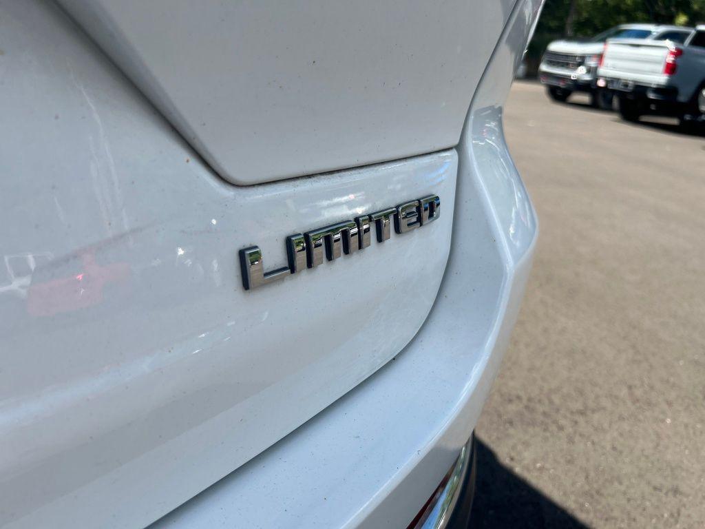 used 2022 Jeep Grand Cherokee car, priced at $30,792