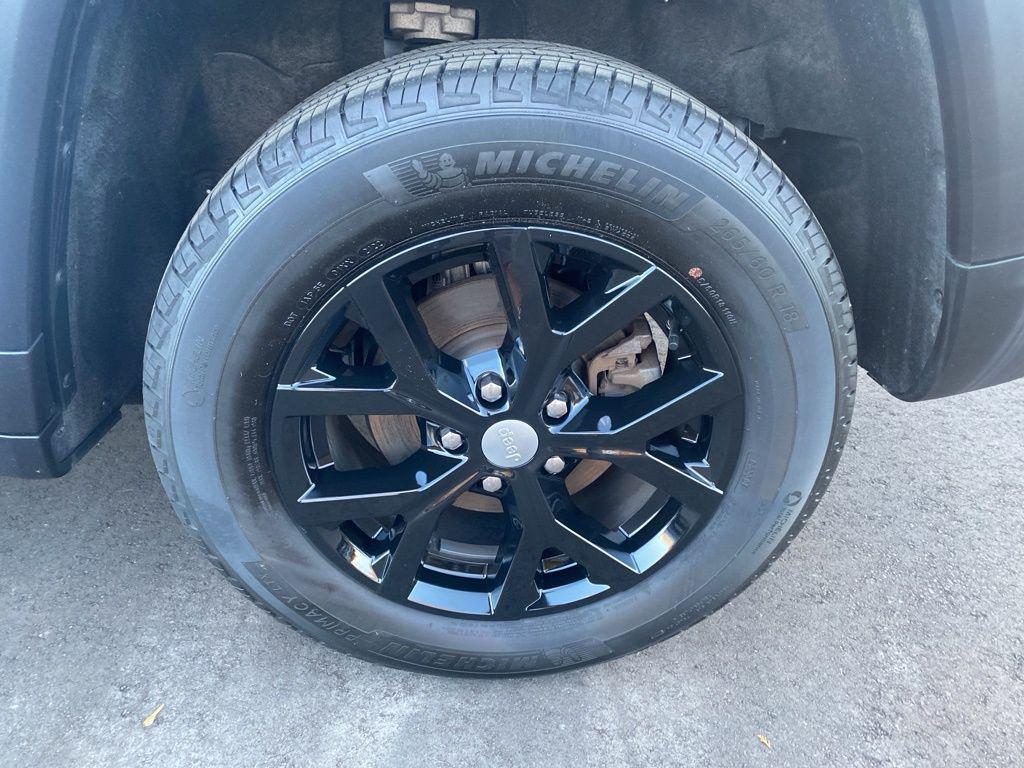 used 2022 Jeep Grand Cherokee car, priced at $30,792