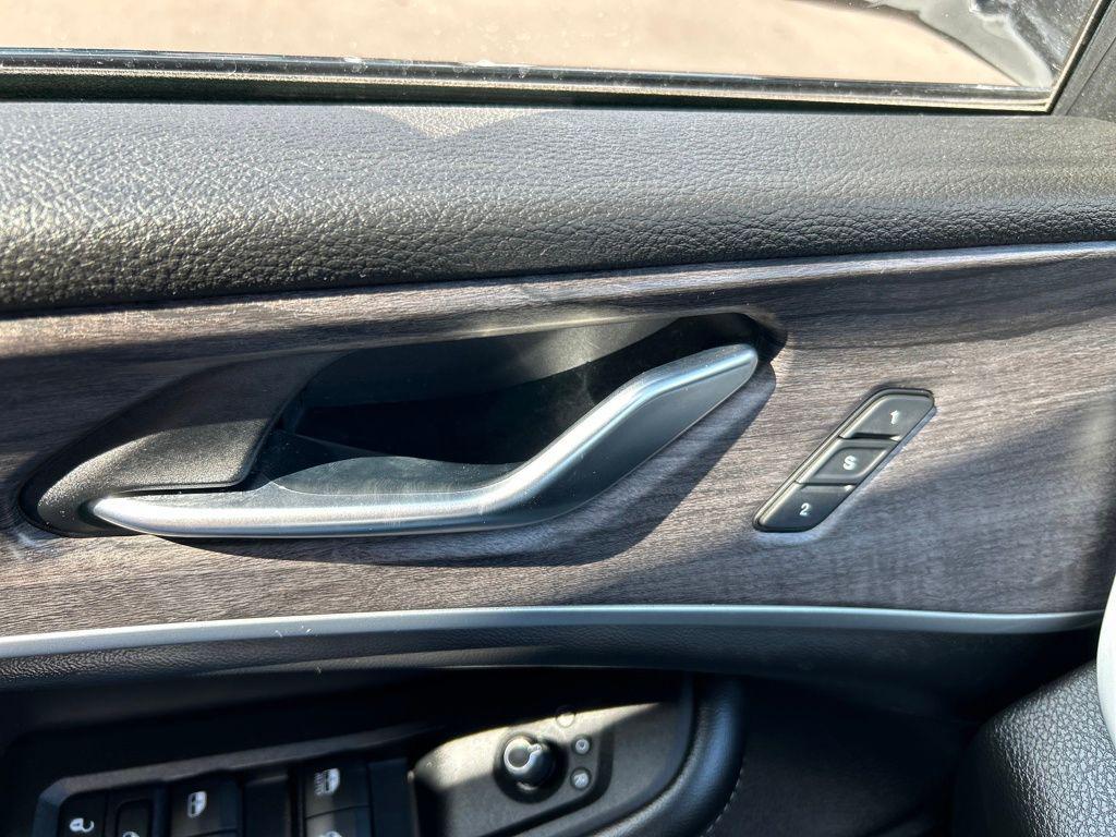 used 2022 Jeep Grand Cherokee car, priced at $30,792