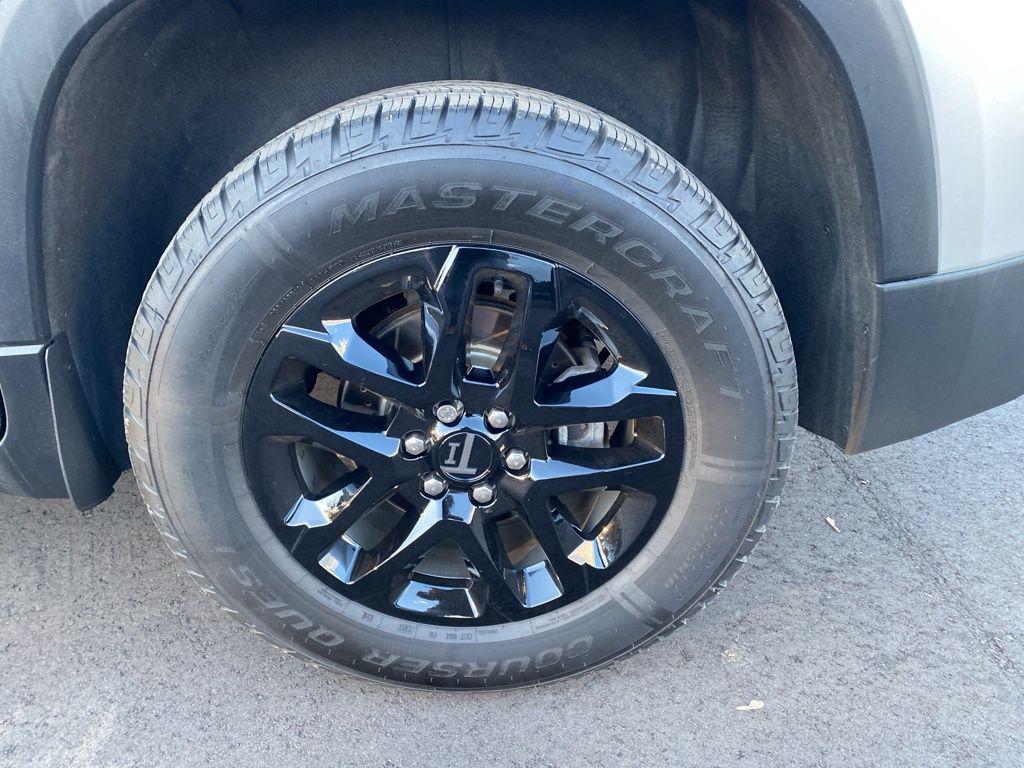 used 2019 Chevrolet Traverse car, priced at $20,192