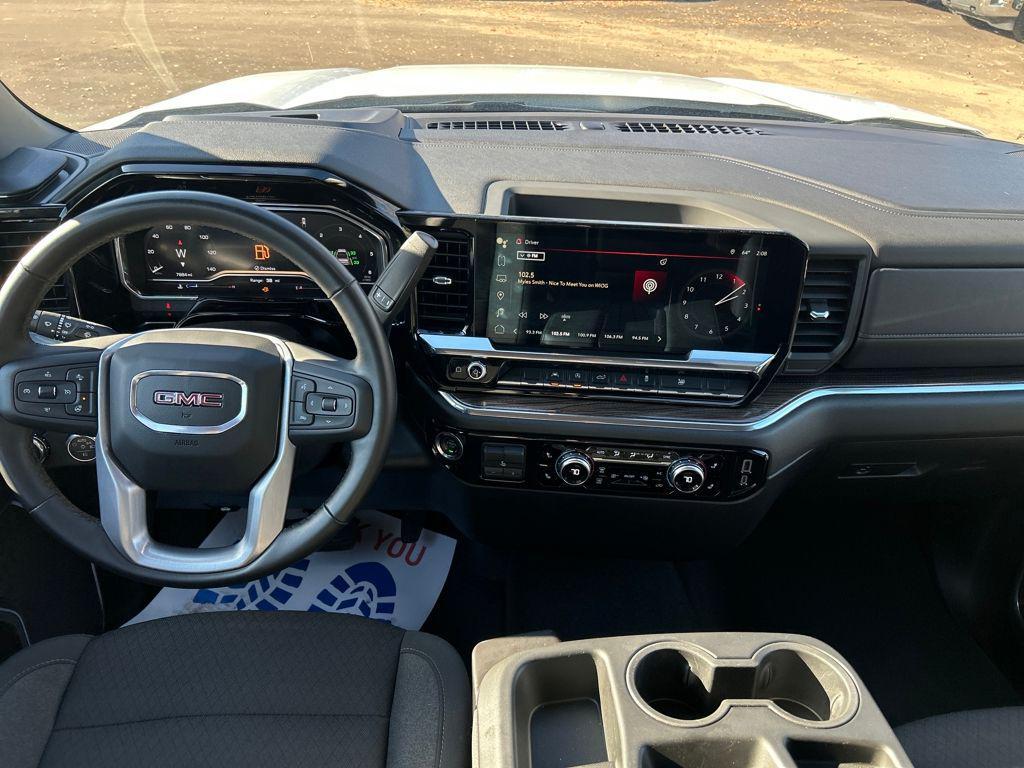 used 2025 GMC Sierra 1500 car, priced at $45,547