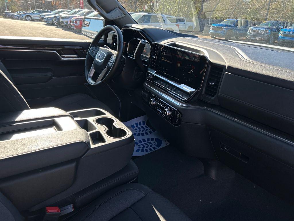 used 2025 GMC Sierra 1500 car, priced at $45,547