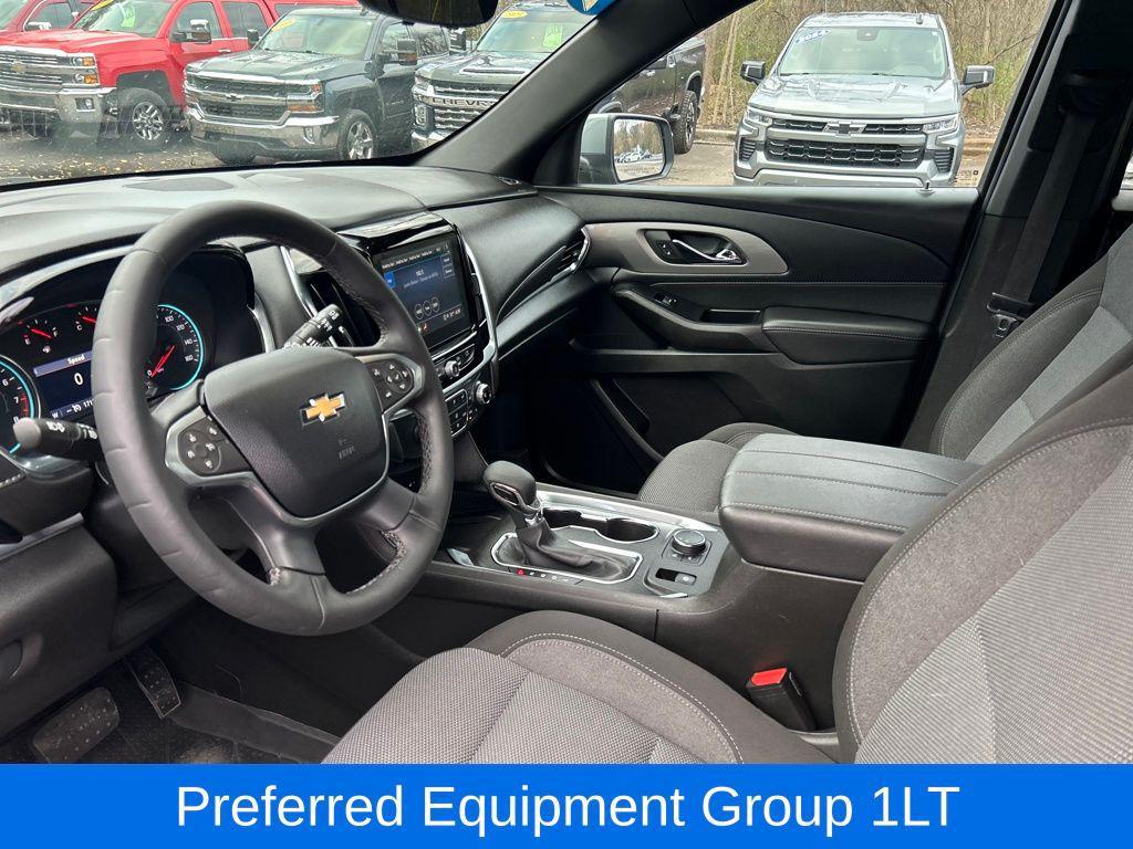 used 2023 Chevrolet Traverse car, priced at $31,936
