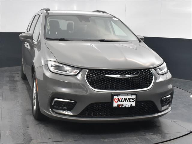 used 2022 Chrysler Pacifica car, priced at $21,764