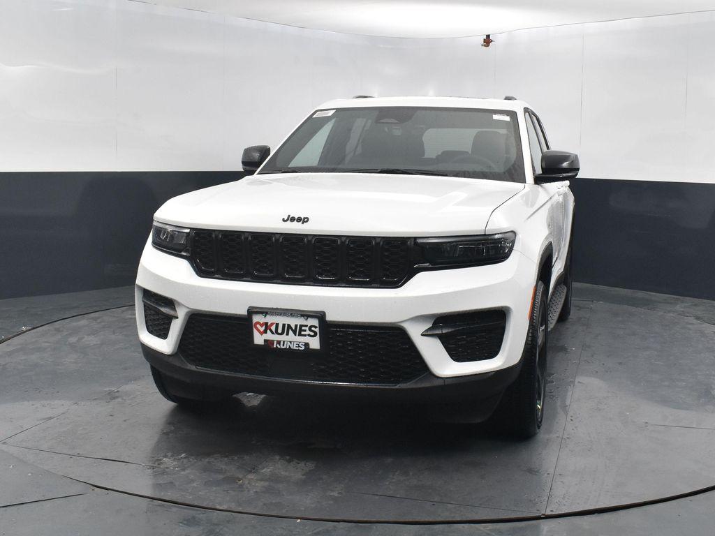 new 2025 Jeep Grand Cherokee car, priced at $47,825