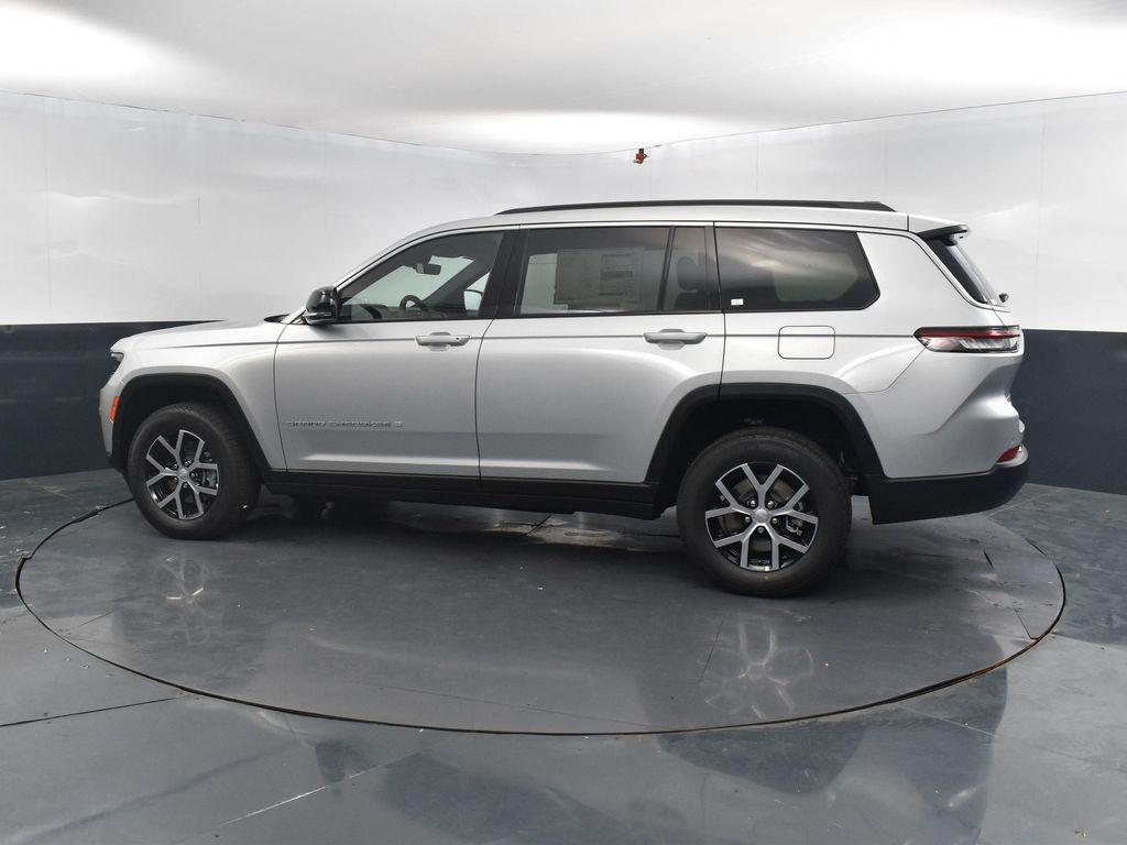 new 2025 Jeep Grand Cherokee L car, priced at $44,733