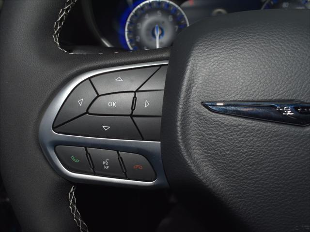 new 2025 Chrysler Pacifica car, priced at $44,668