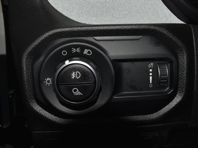 new 2025 Jeep Gladiator car, priced at $45,065