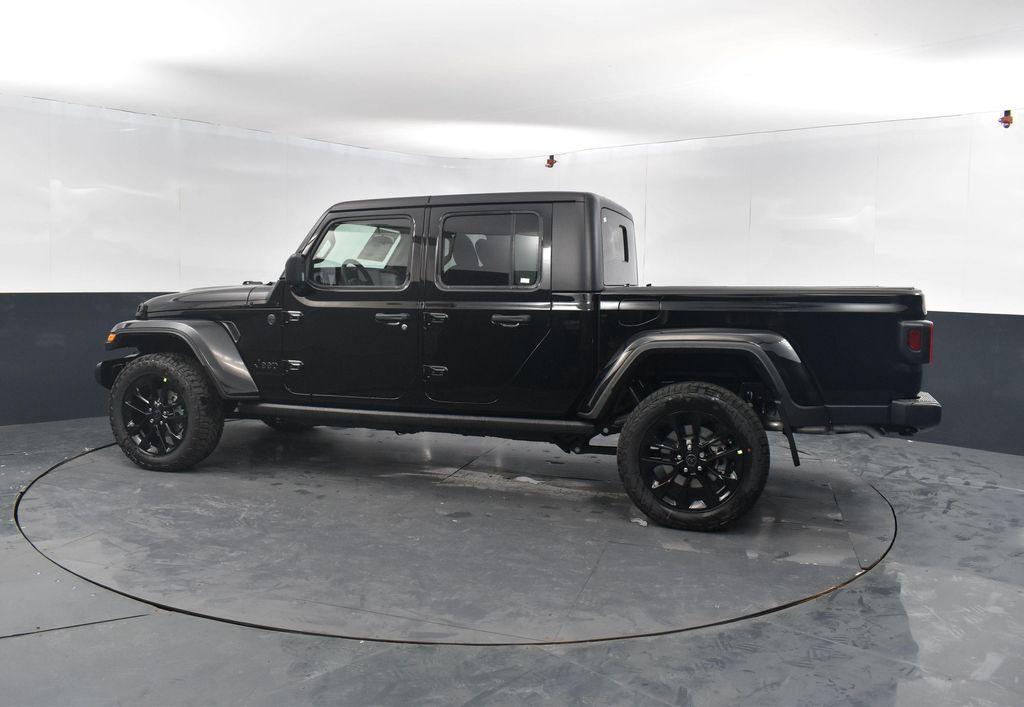 new 2025 Jeep Gladiator car, priced at $47,245