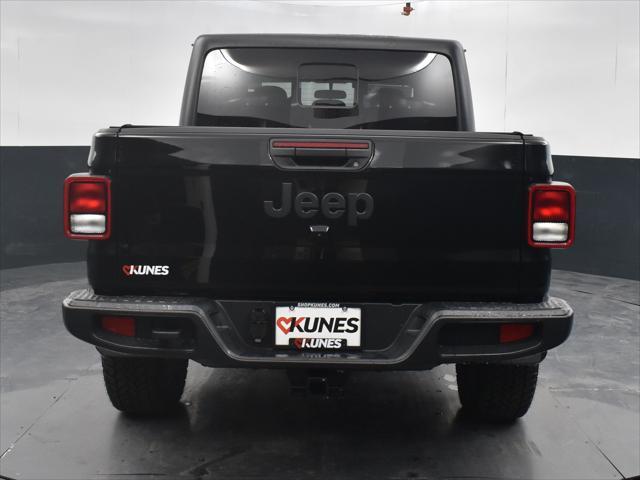 new 2025 Jeep Gladiator car, priced at $45,065