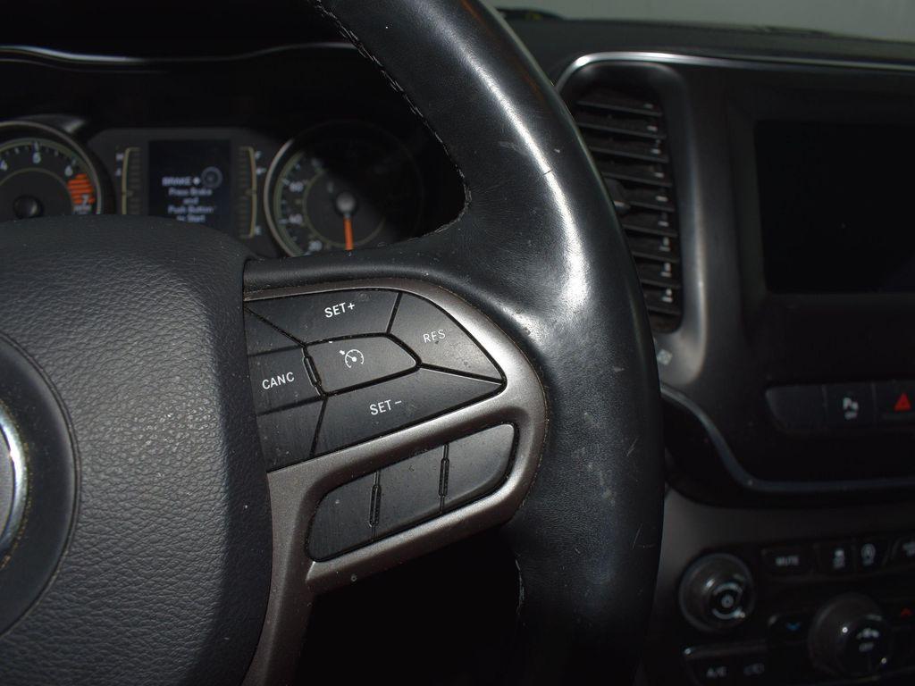 used 2019 Jeep Cherokee car, priced at $14,226