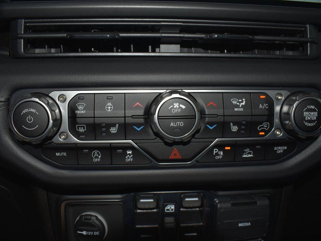 new 2025 Jeep Gladiator car, priced at $53,990