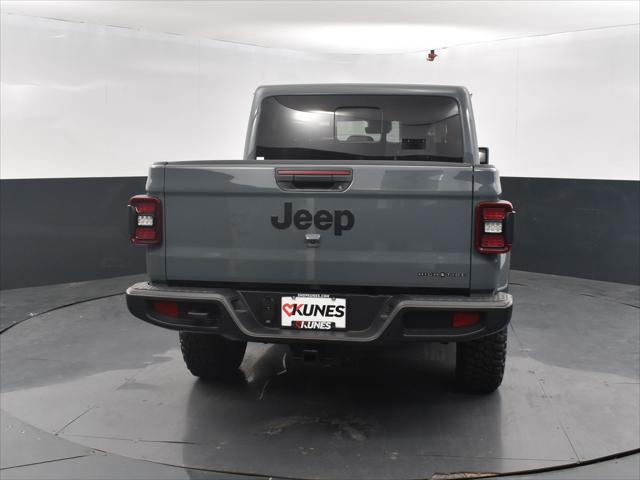 new 2025 Jeep Gladiator car, priced at $52,712