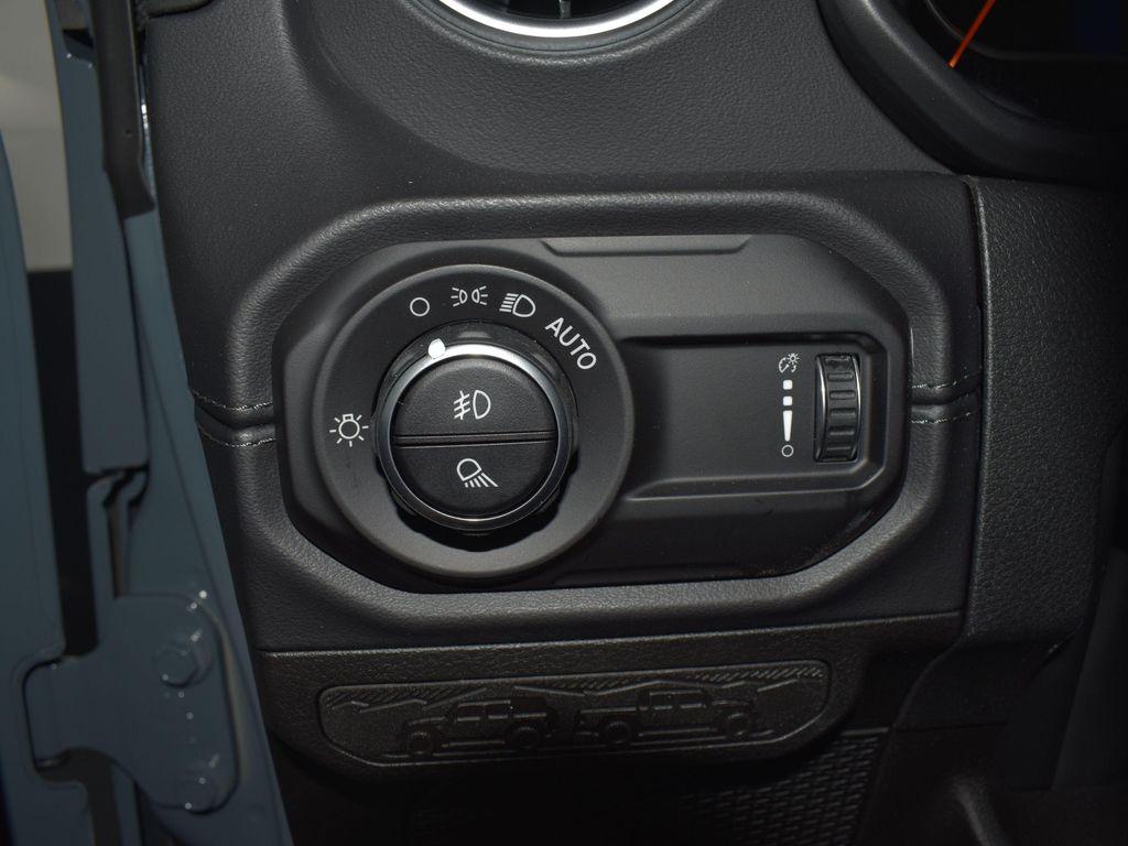 new 2025 Jeep Gladiator car, priced at $53,990
