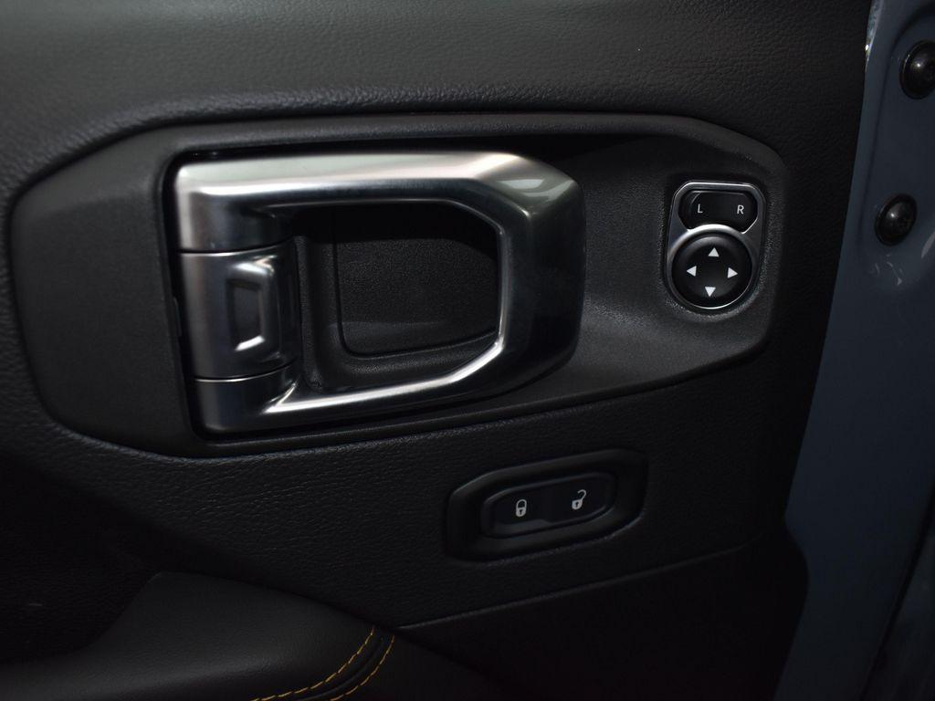 new 2025 Jeep Gladiator car, priced at $53,990