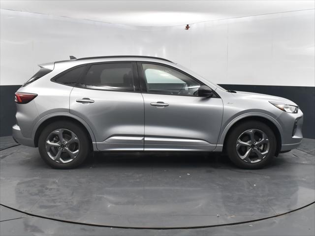 used 2024 Ford Escape car, priced at $25,124