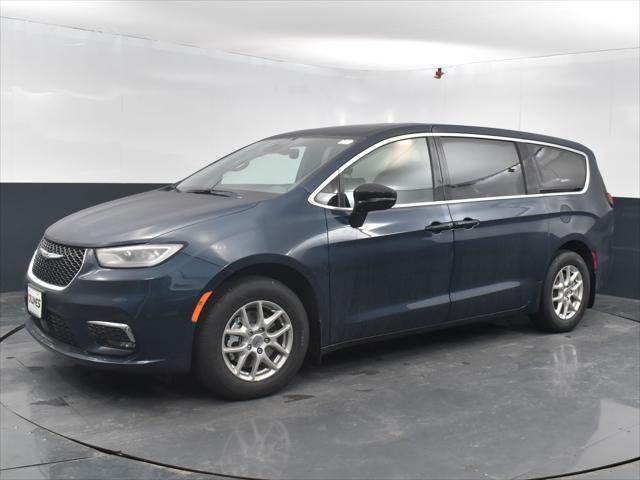 new 2025 Chrysler Pacifica car, priced at $40,727