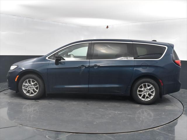 new 2025 Chrysler Pacifica car, priced at $40,727