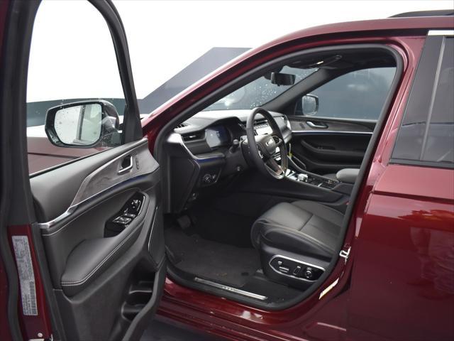 new 2025 Jeep Grand Cherokee car, priced at $65,506