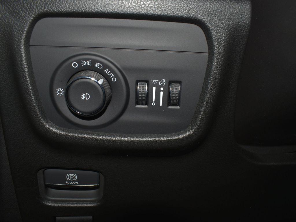 new 2025 Jeep Grand Cherokee car, priced at $66,775