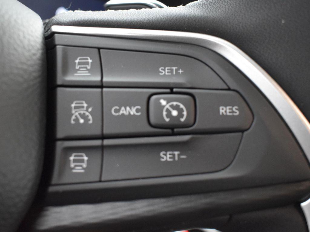 new 2025 Jeep Grand Cherokee L car, priced at $44,674