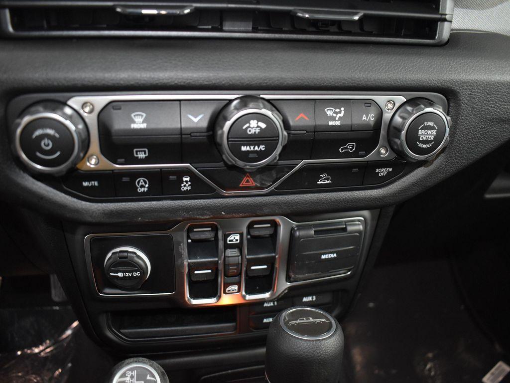 new 2025 Jeep Gladiator car, priced at $48,550