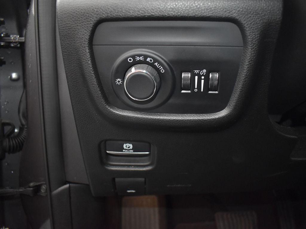used 2024 Jeep Grand Cherokee L car, priced at $31,127