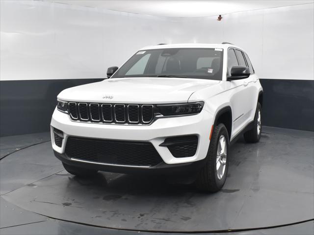 new 2025 Jeep Grand Cherokee car, priced at $40,477