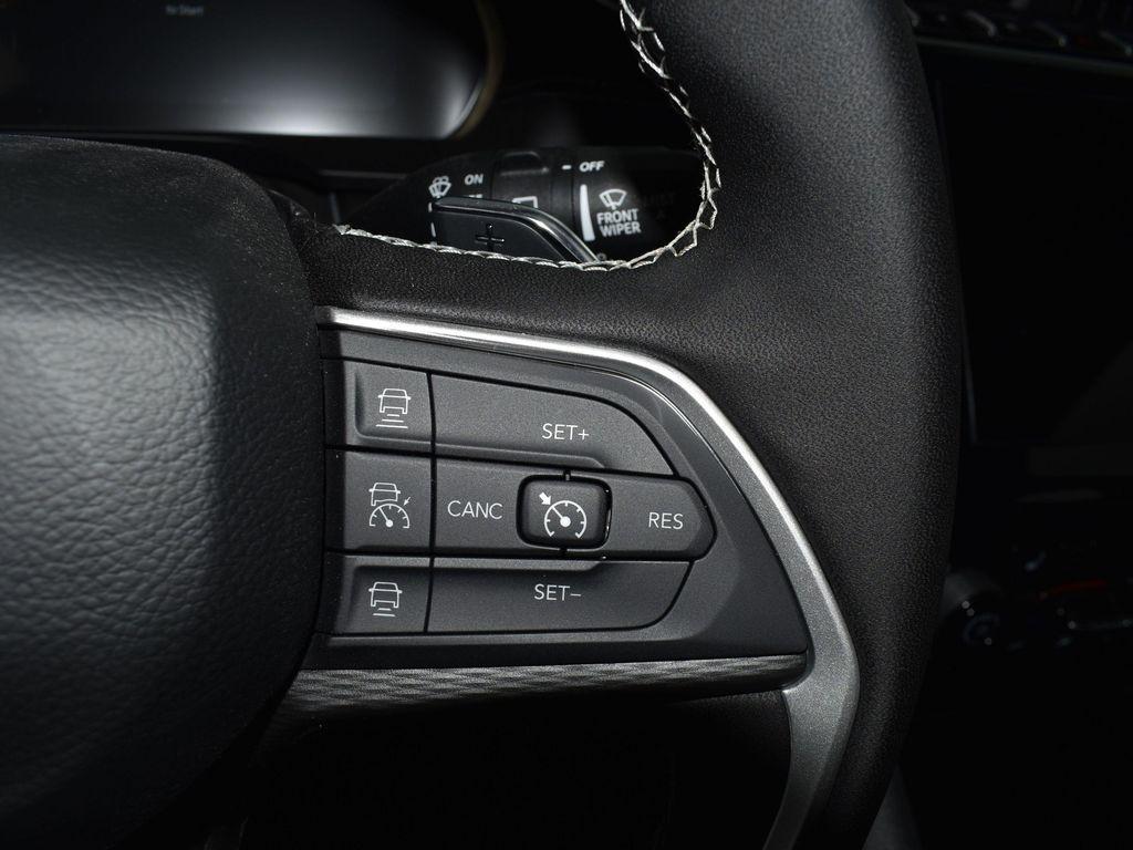 new 2025 Jeep Grand Cherokee car, priced at $48,220