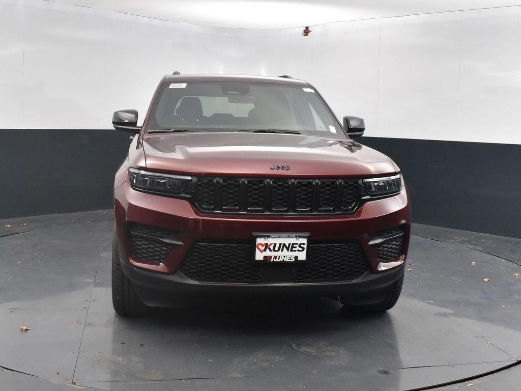new 2025 Jeep Grand Cherokee car, priced at $48,220