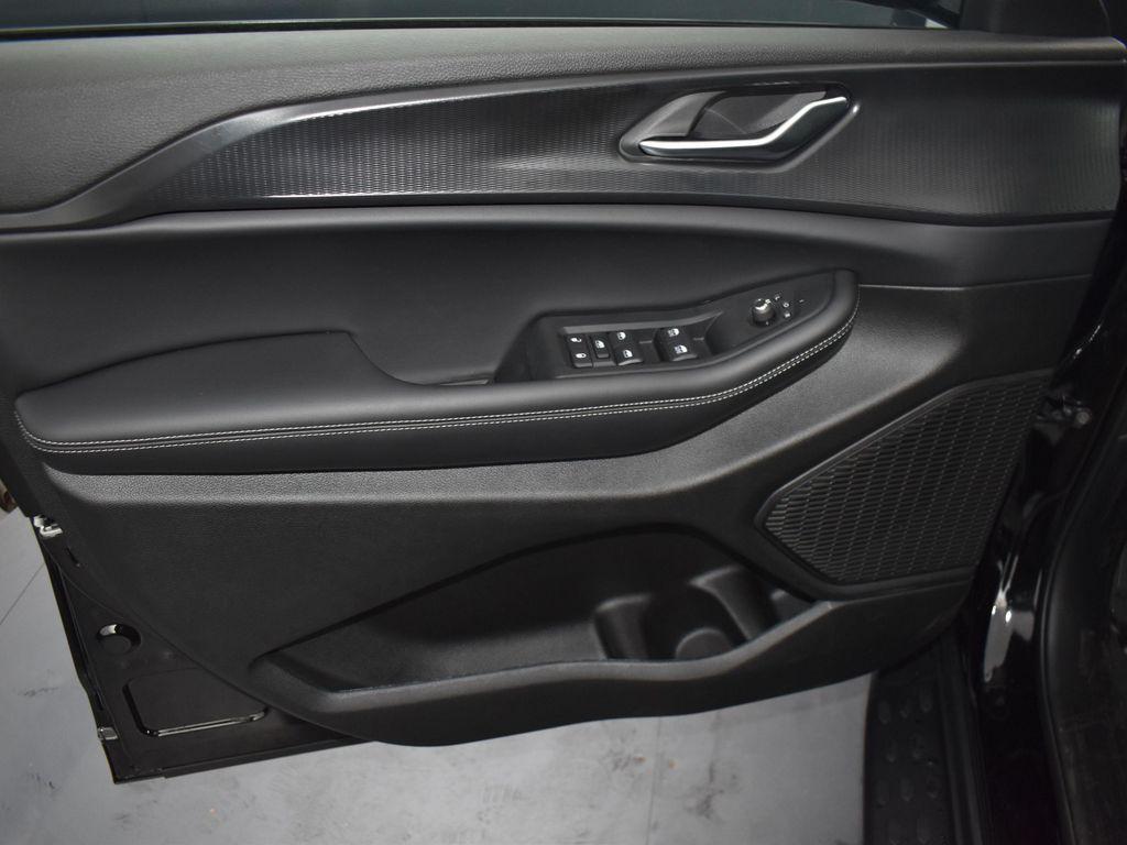 new 2025 Jeep Grand Cherokee L car, priced at $47,151