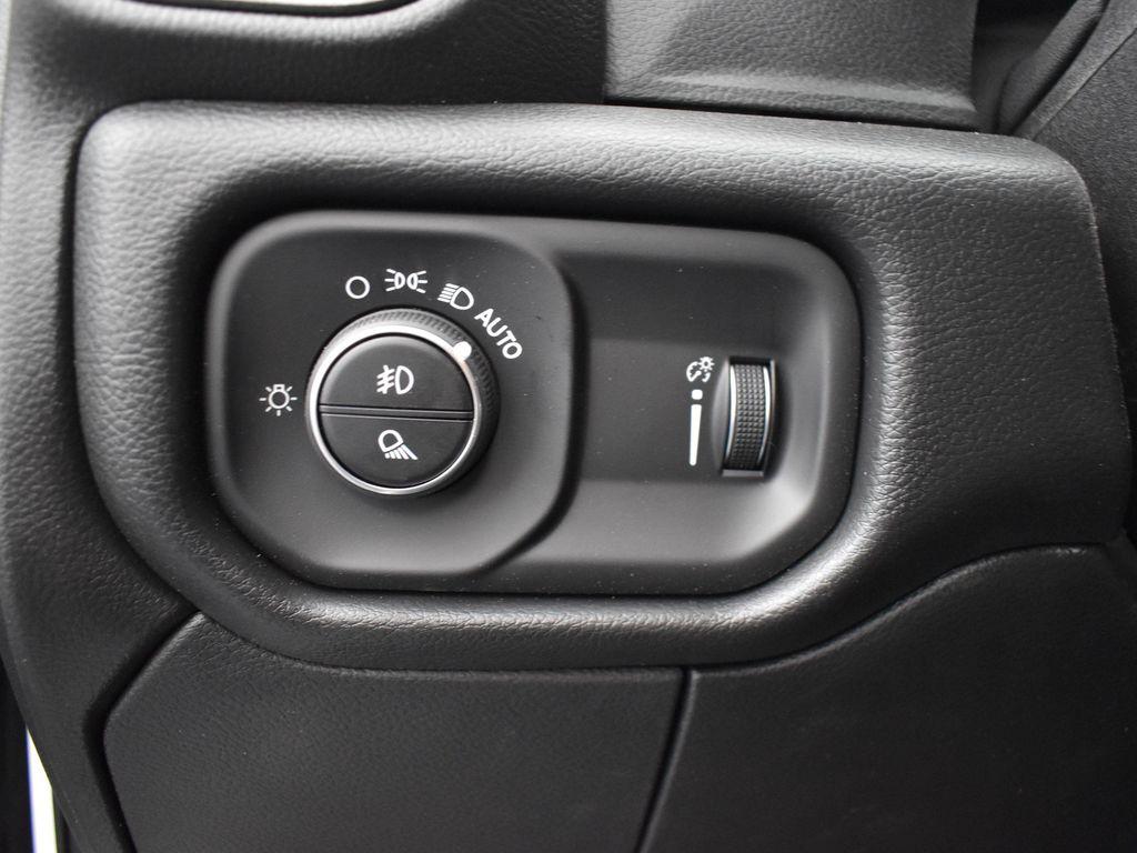 new 2025 Ram 2500 car, priced at $49,986
