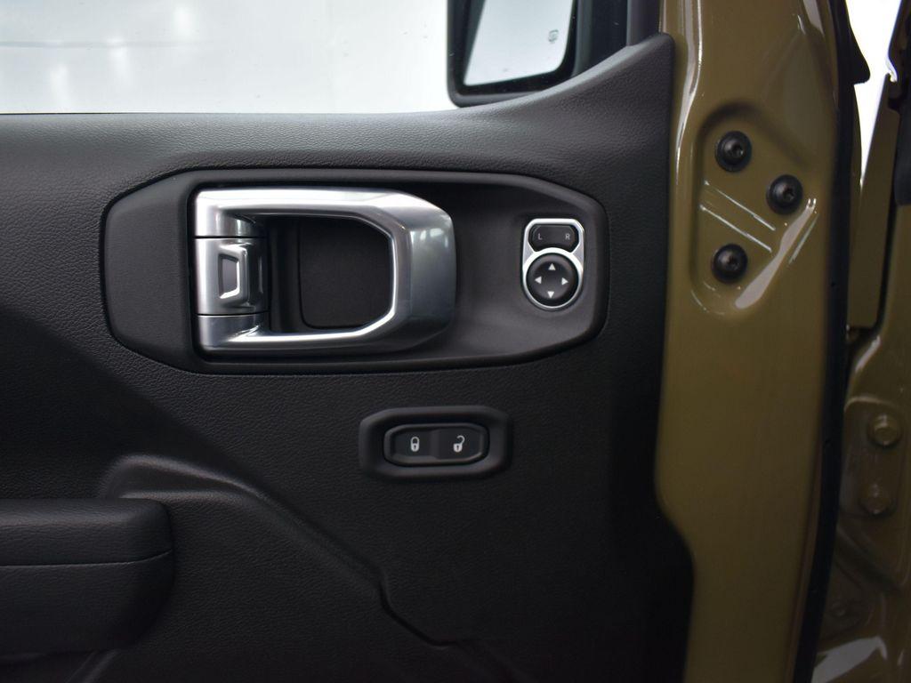 new 2025 Jeep Wrangler car, priced at $51,115