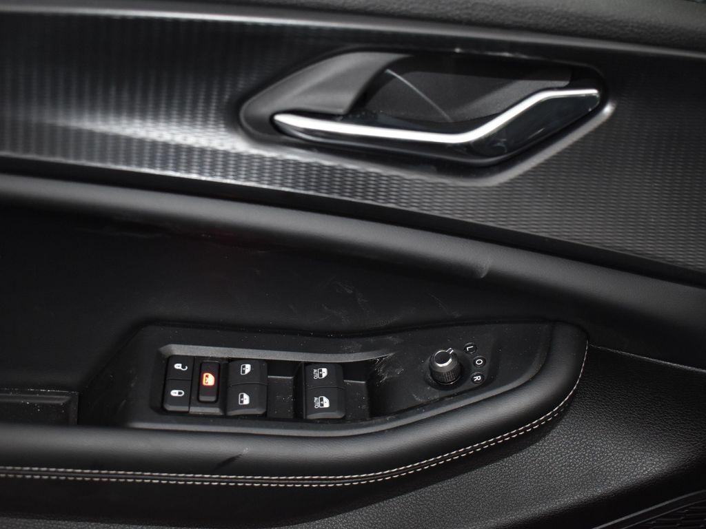 new 2025 Jeep Grand Cherokee car, priced at $40,690