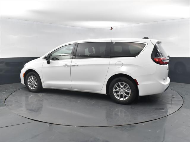 new 2025 Chrysler Pacifica car, priced at $43,197