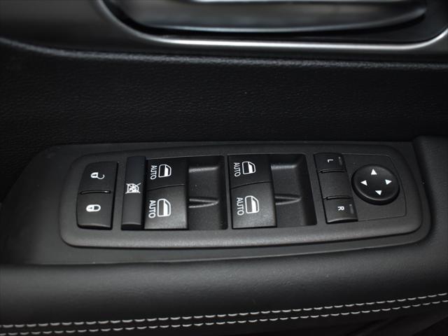 new 2025 Chrysler Pacifica car, priced at $43,197