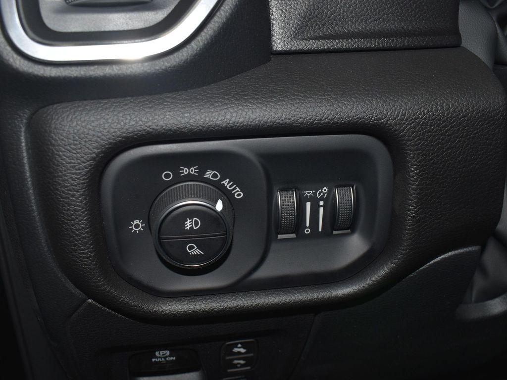 new 2025 Ram 1500 car, priced at $68,742