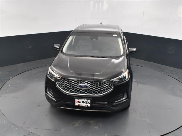 used 2024 Ford Edge car, priced at $25,556