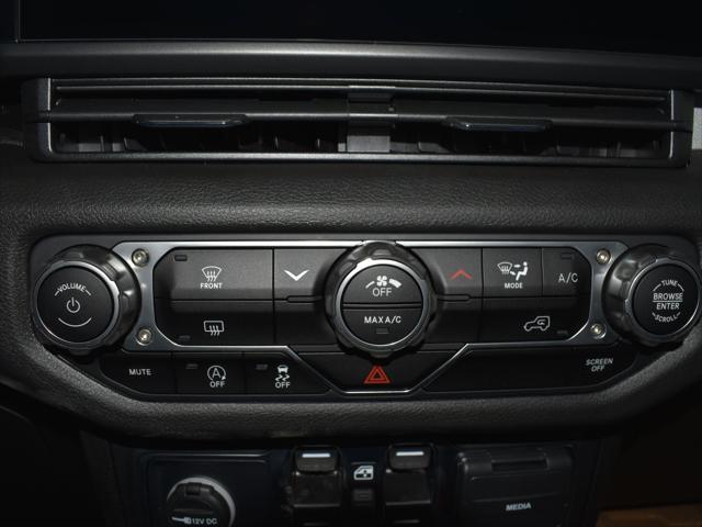 new 2025 Jeep Wrangler car, priced at $51,098