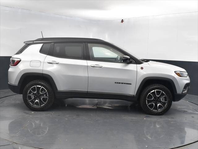 new 2025 Jeep Compass car, priced at $37,460