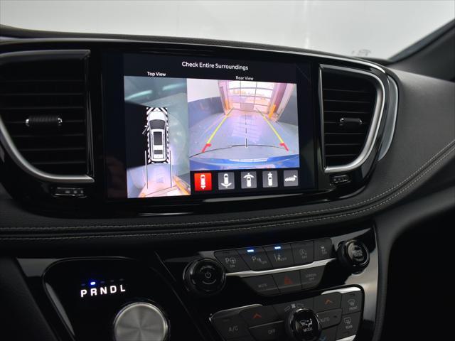 new 2025 Chrysler Pacifica car, priced at $59,152