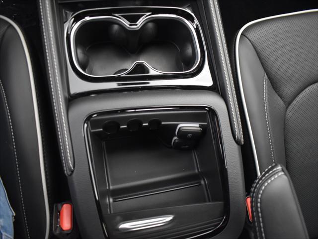 new 2025 Chrysler Pacifica car, priced at $59,152
