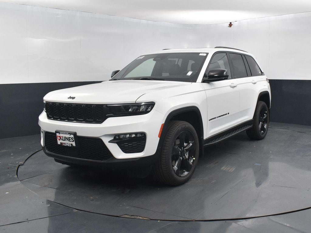 new 2025 Jeep Grand Cherokee car, priced at $50,444
